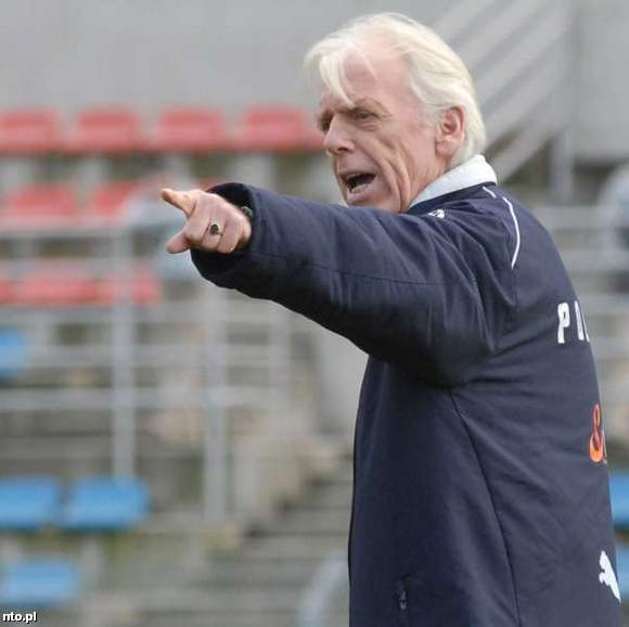 Leo Benhakker trenował opolską młodzież na stadionie "Odry" Opole (fot.nto.pl)